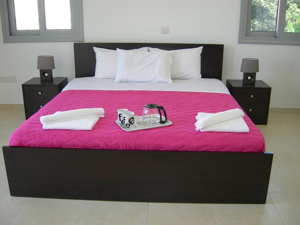 Villa Despoina Paphos Exteriör bild