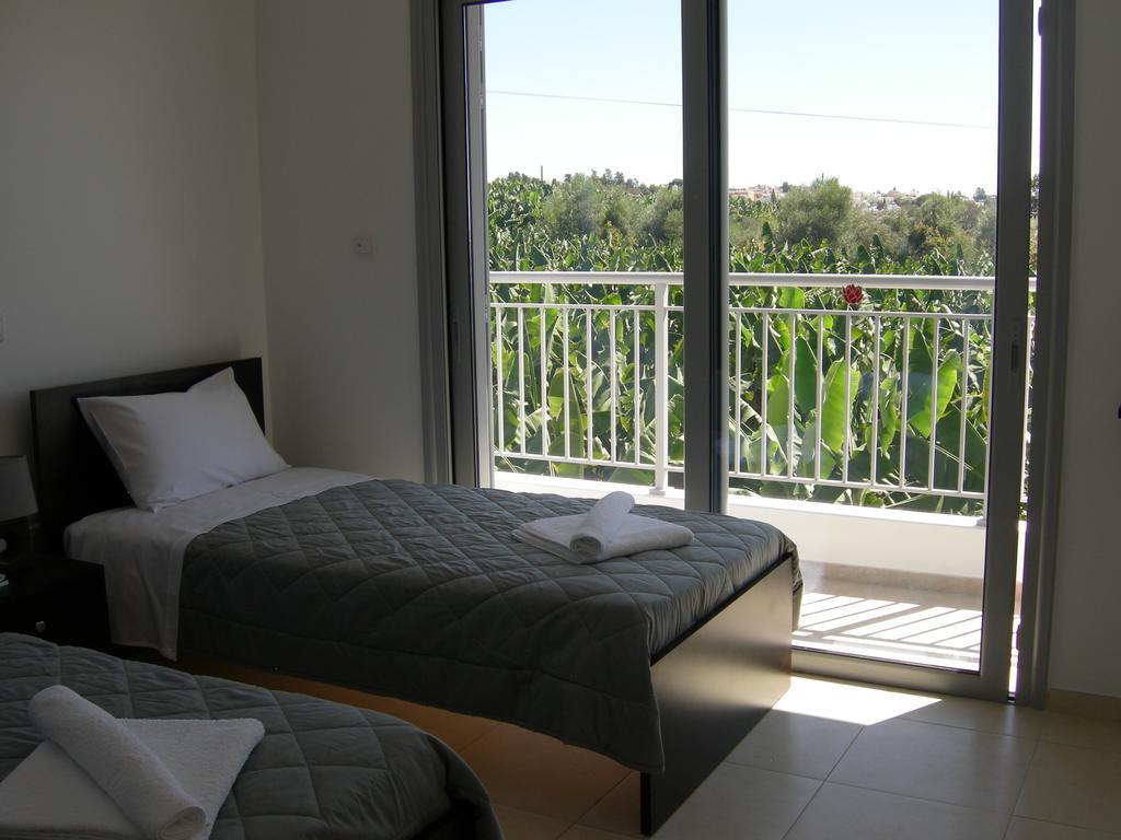 Villa Despoina Paphos Exteriör bild