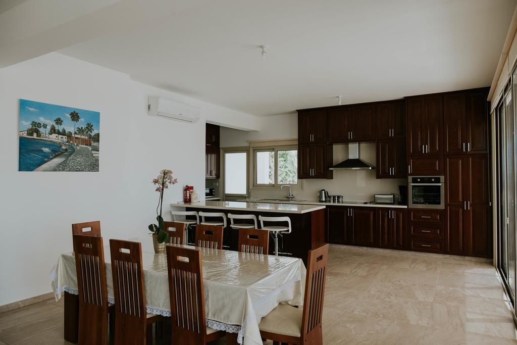 Villa Despoina Paphos Exteriör bild