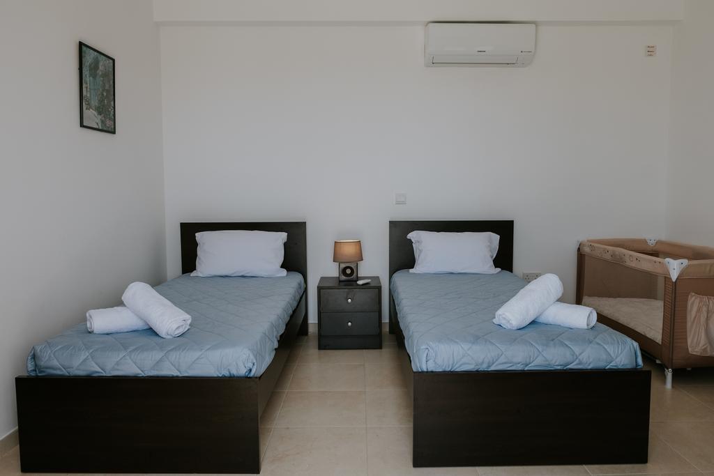 Villa Despoina Paphos Exteriör bild