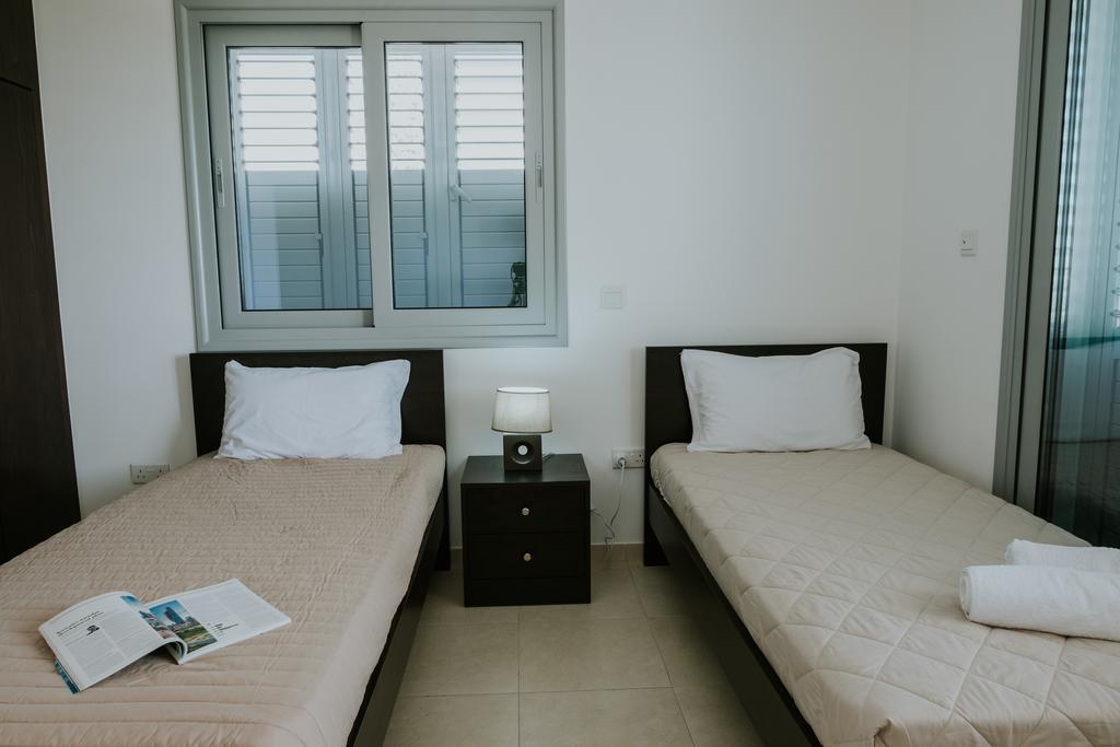Villa Despoina Paphos Exteriör bild