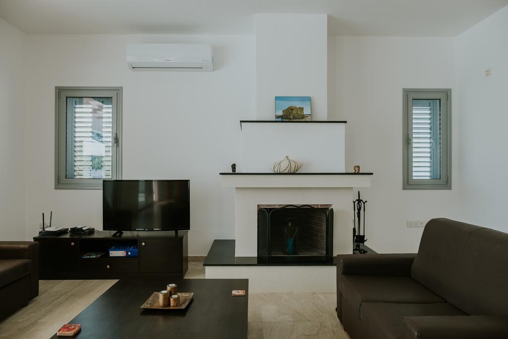 Villa Despoina Paphos Exteriör bild