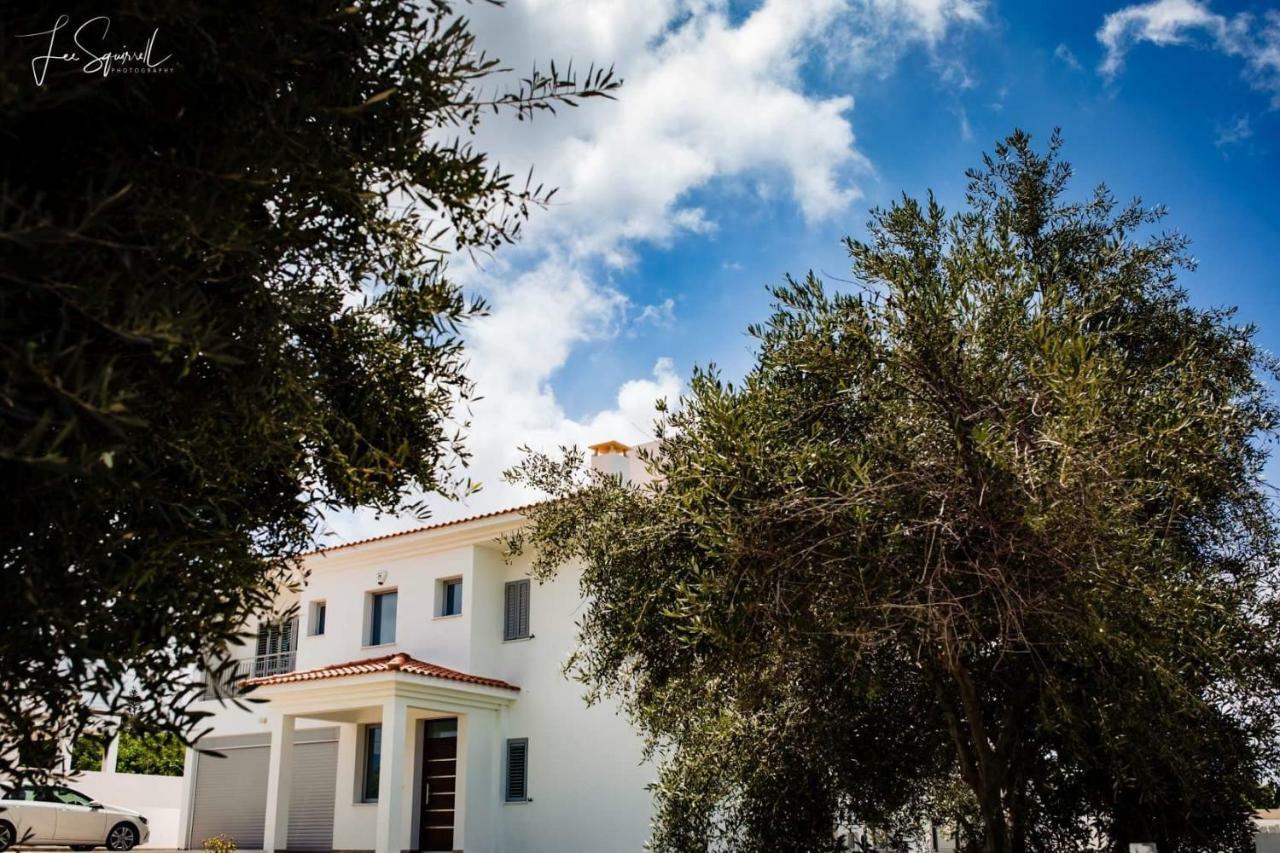 Villa Despoina Paphos Exteriör bild